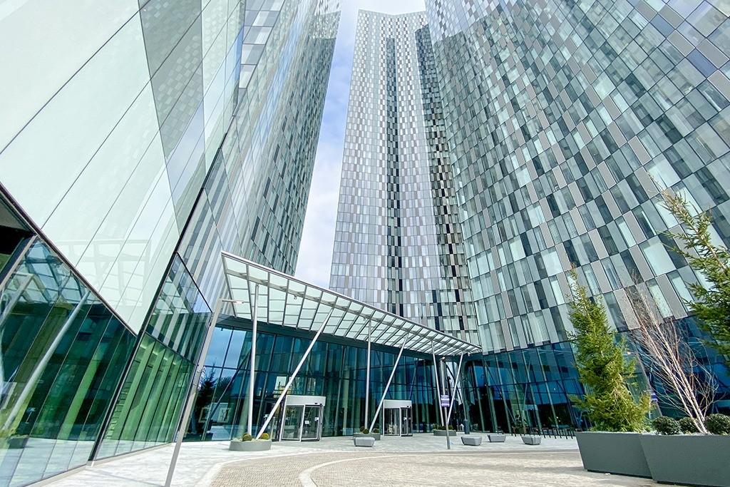 47th Floor, Corner Apartment, Deansgate Square South Tower